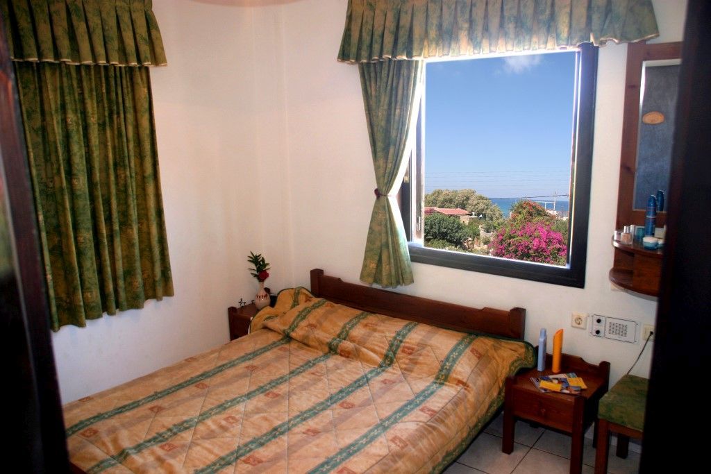 Iliostasi Beach Apartments Herszonisszosz Kültér fotó